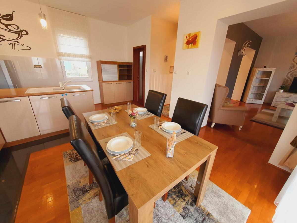 Adel Apartman Miskolc Dış mekan fotoğraf