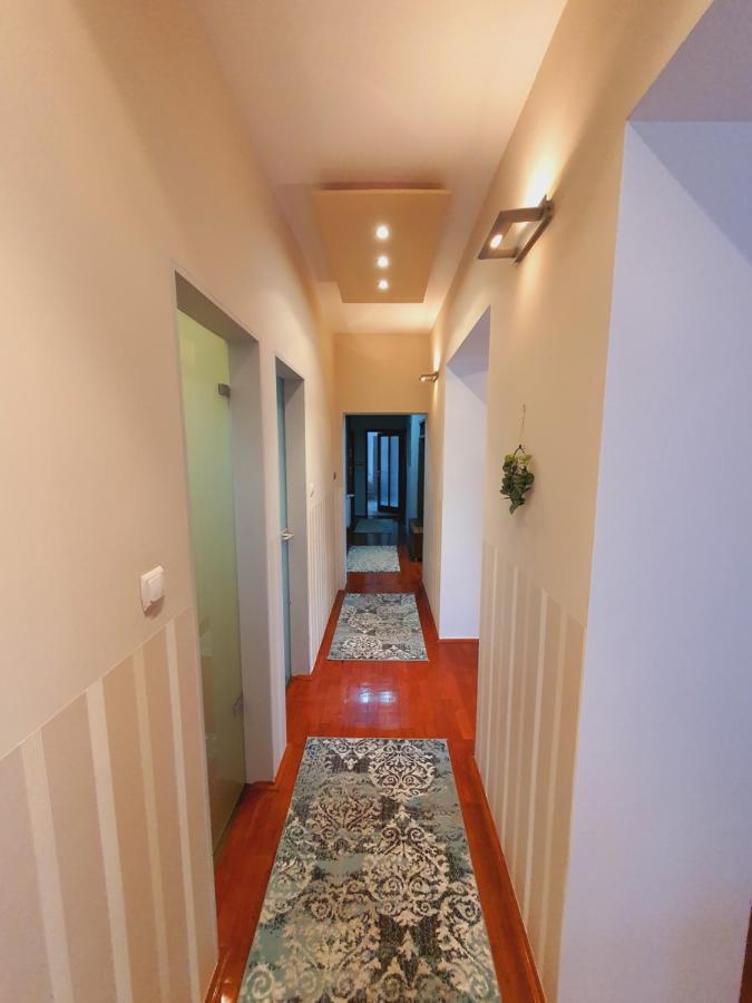 Adel Apartman Miskolc Dış mekan fotoğraf
